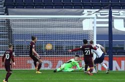 开云APP-挪威队员突破突破守门员破门得分