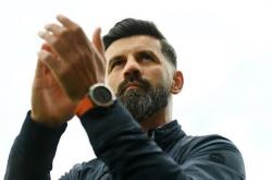 开云体育app-沙尔克主帅赞誉球员团结力量