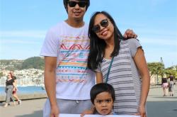 开云体育在线-包含新西兰运动员互相扶持，团结应对强大对手的词条