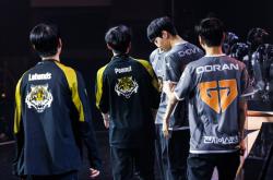 开云APP-T1翻盘TES，Deft完成史诗逆转成都决赛之夜2:1（广州）