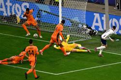 开云官网-英格兰险胜德国，欧预赛半决赛晋级