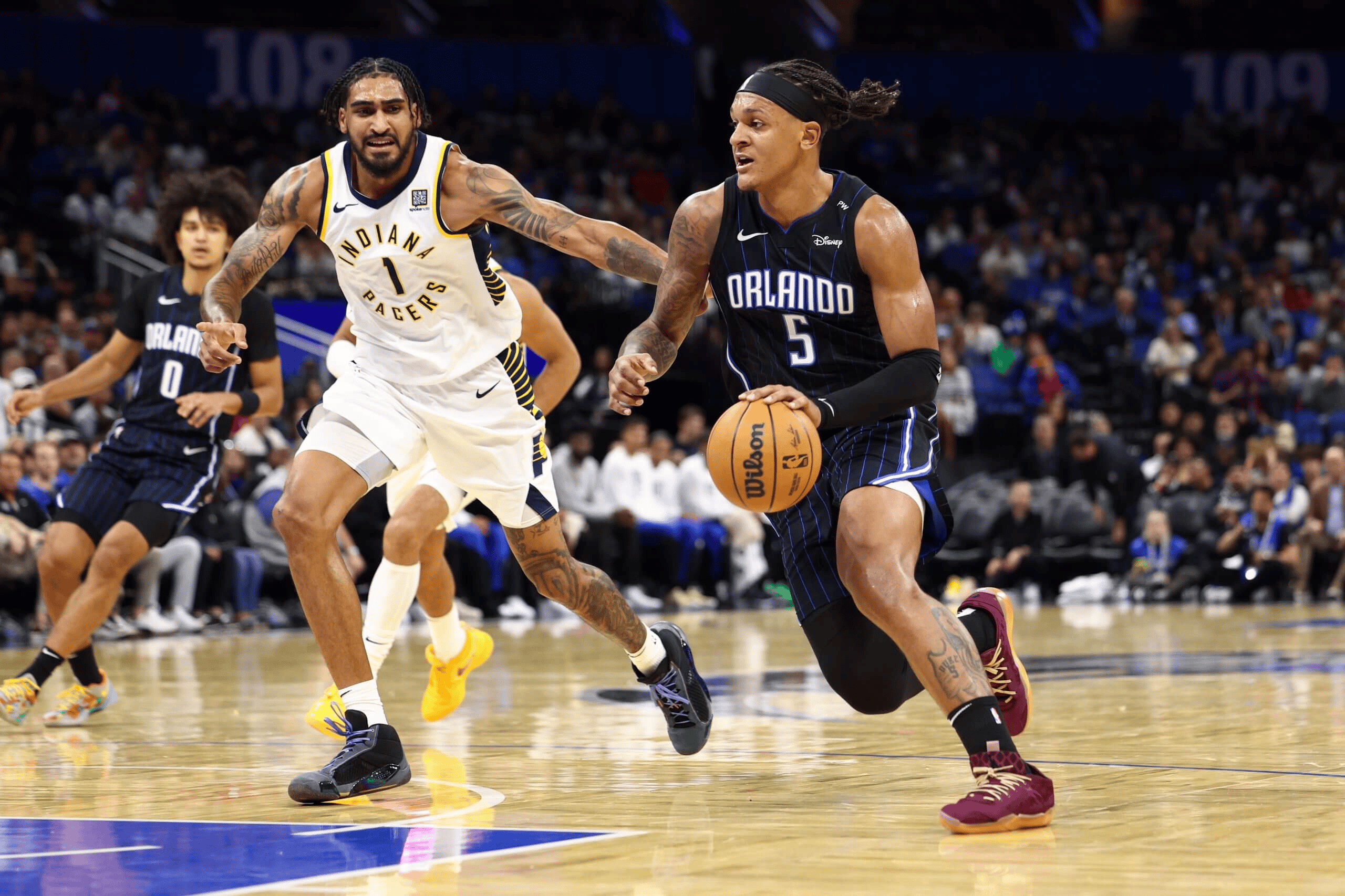 NBA明星赛精彩绝伦，球星场上风采十足