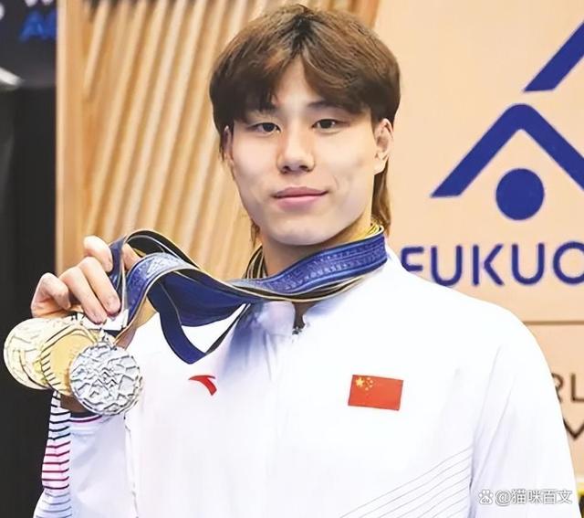 澳大利亚选手夺得男子游泳项目冠军