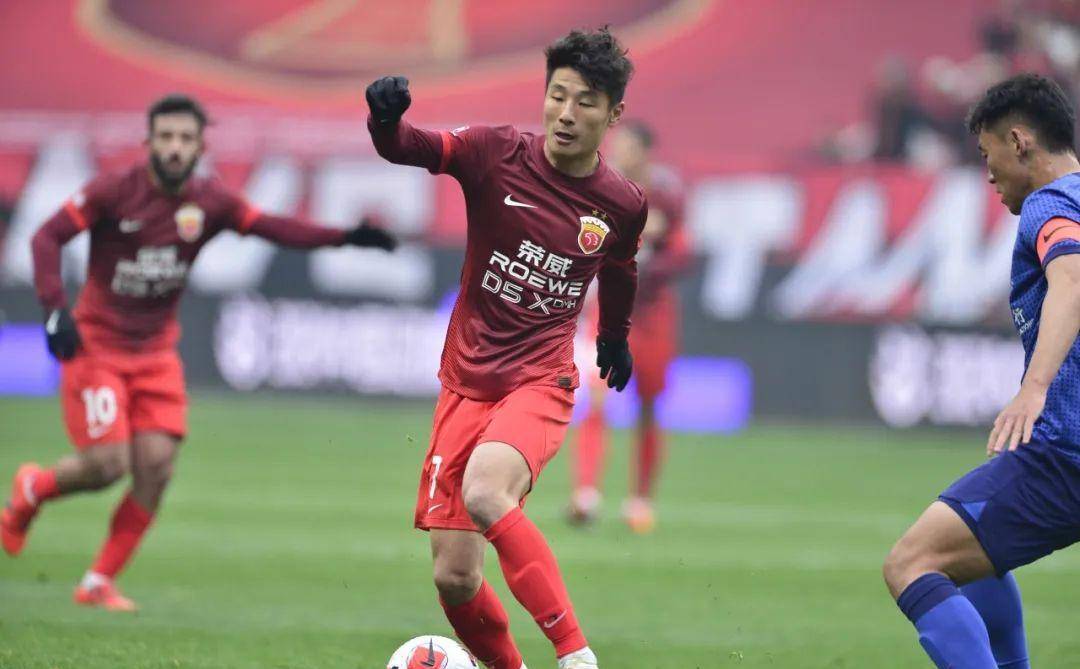 武磊表现抢眼,助球队取得关键胜利 武磊表现抢眼,助球队取得关键胜利