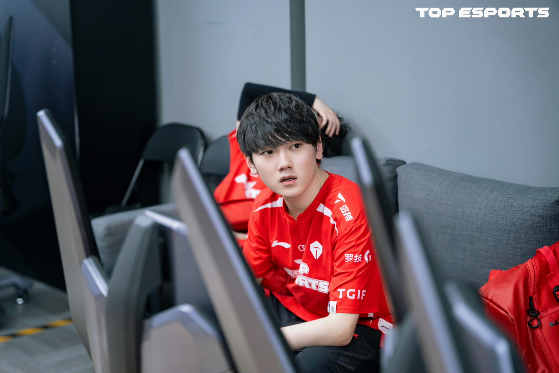 WBG横扫NS，JackeyLove开启传奇时刻小组赛2:1（首尔）