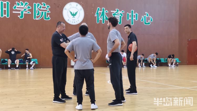 黑龙江男篮外援稳健作战,带队成功 黑龙江男篮外援稳健作战,带队成功