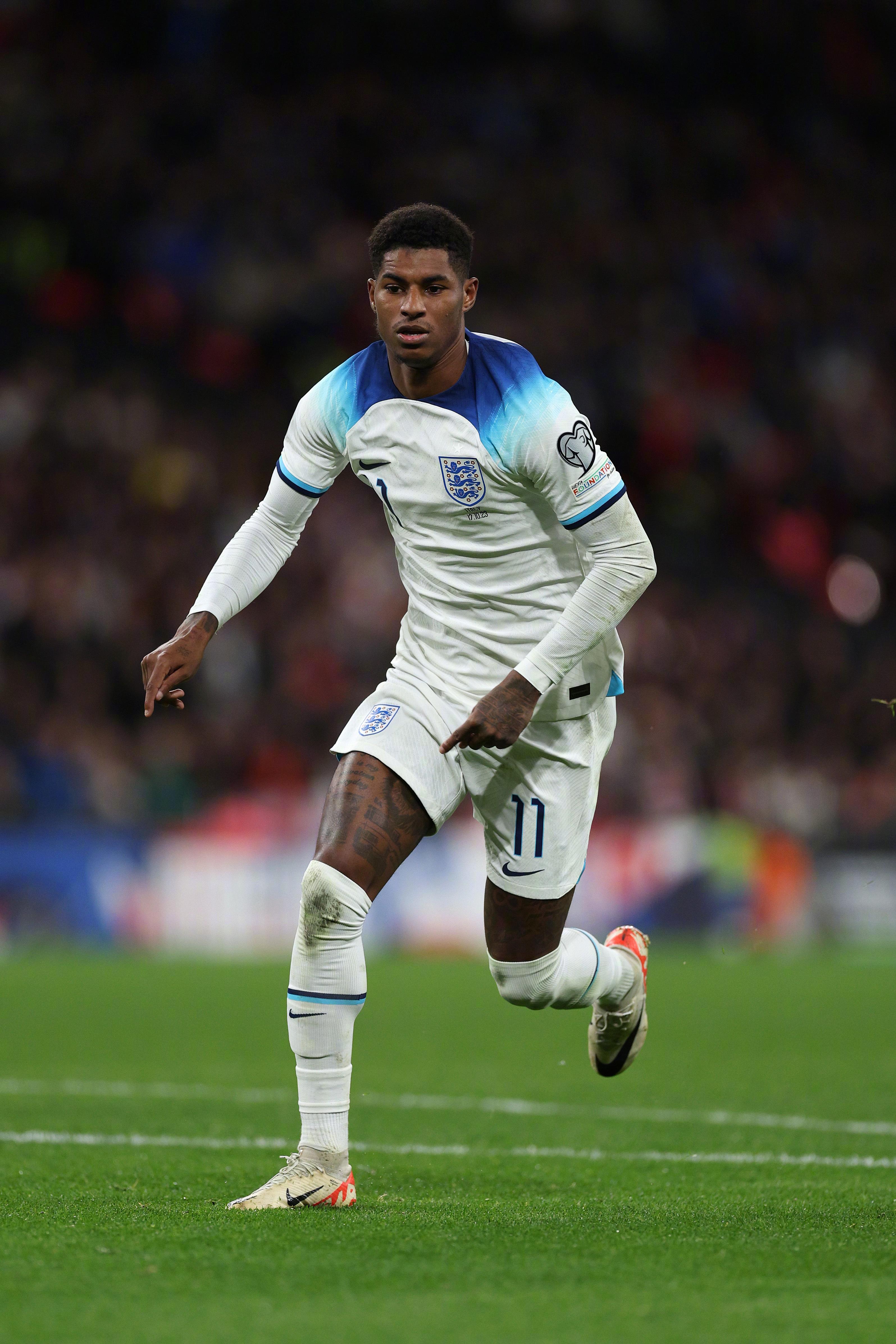 包含曼联客场大胜埃弗顿,稳固前四位置的词条 包含曼联客场大胜埃弗顿,稳固前四位置的词条