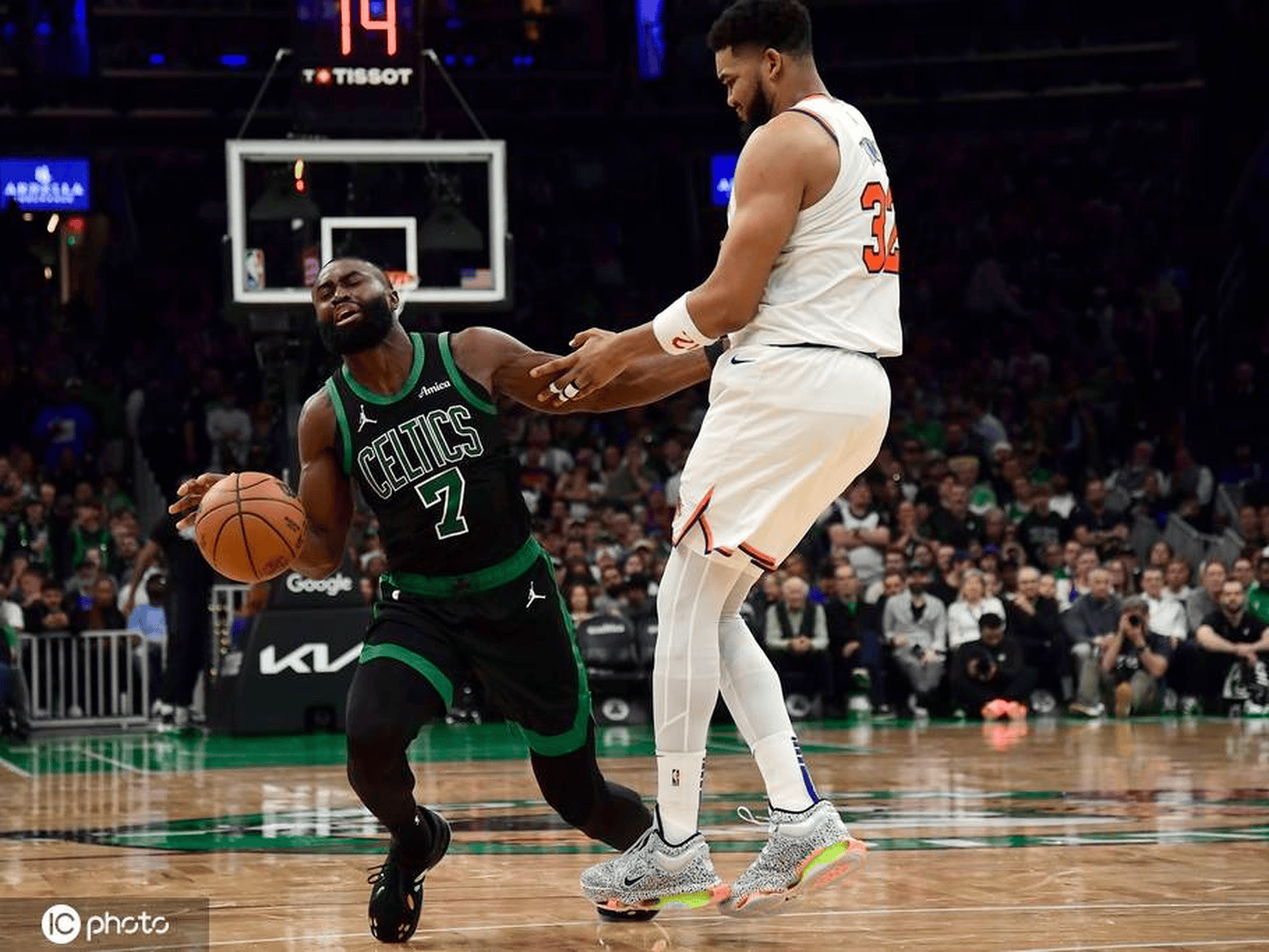 包含公牛碾压德国男篮,杰伦·布朗关键制胜的词条 包含公牛碾压德国男篮,杰伦·布朗关键制胜的词条