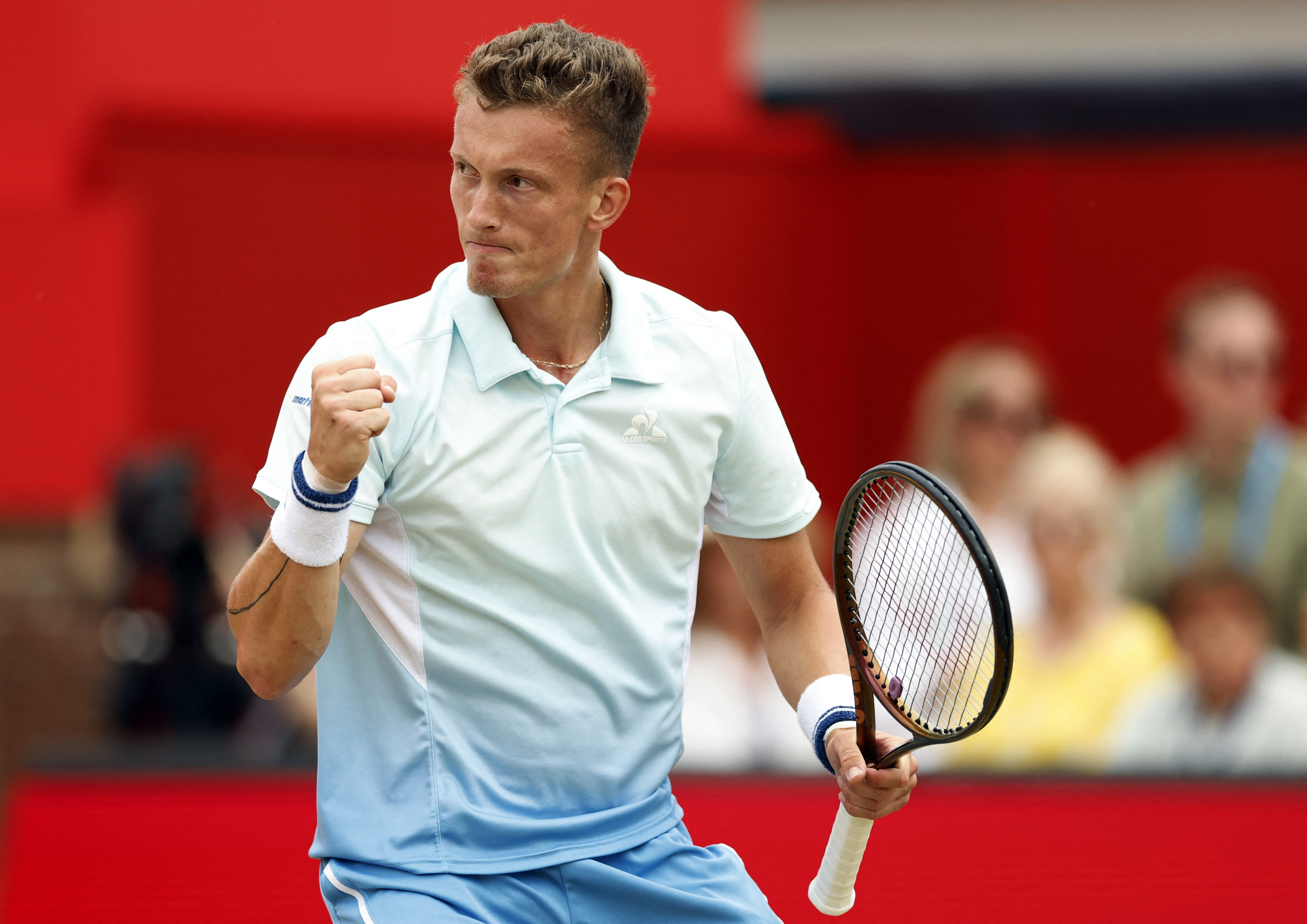 意大利网球队险胜日本网球队,阿尔卡拉斯高光表现的简单介绍 意大利网球队险胜日本网球队,阿尔卡拉斯高光表现的简单介绍