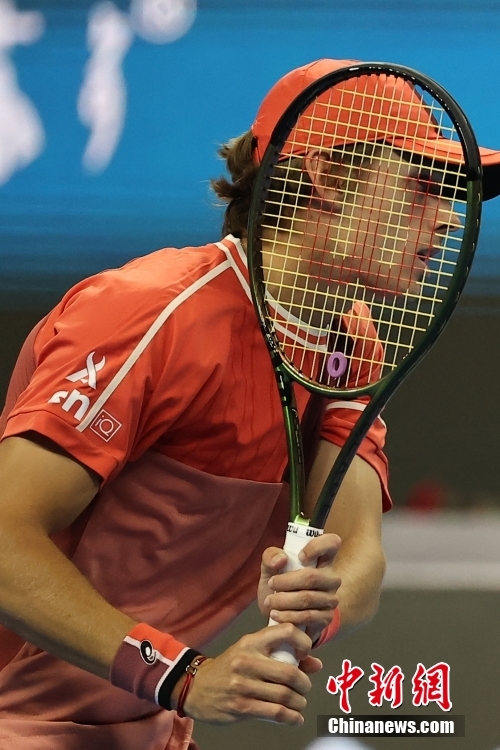 意大利网球队险胜德国网球队,穆雷制霸全场的简单介绍 意大利网球队险胜德国网球队,穆雷制霸全场的简单介绍