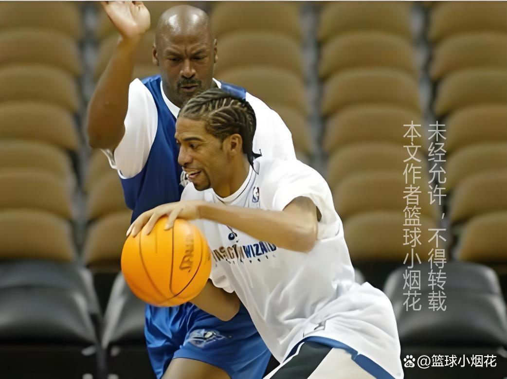 包含波兰男篮力克奇才，汉密尔顿统治全场的词条